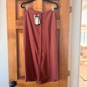 Vero Moda Button-Front Midi Skirt in Rust